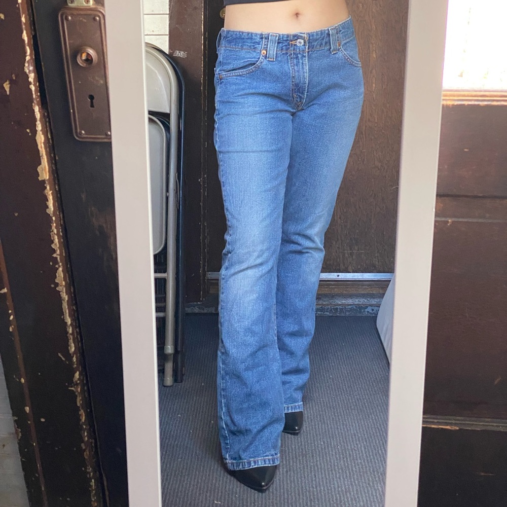 Levi’s Nouveau Downtowner Bootcut Stretch Dark Jeans | Low waisted
